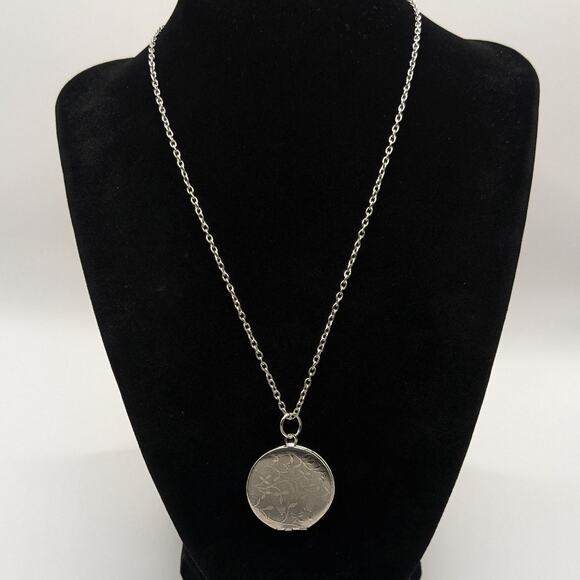 Vintage Silver Tone Round Photo Locket Vertical Hinge Necklace Vine Design - Picture 1 of 6